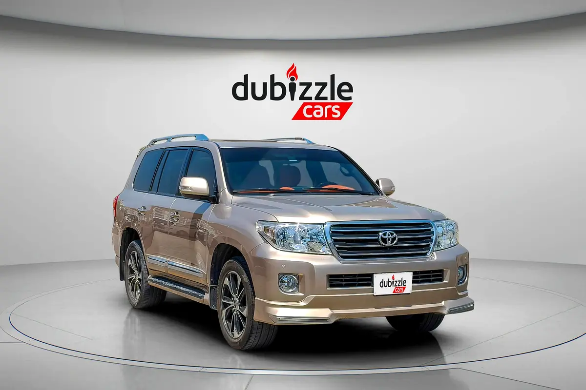 Toyota Land Cruiser 2015 — photo 1 of 16