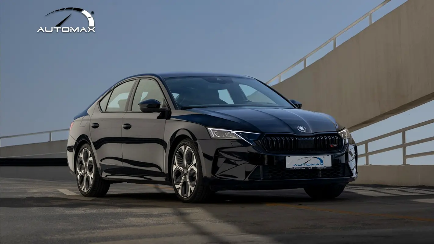 Skoda Octavia 2025 — photo 1 of 20