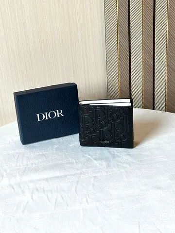Dior Wallets For Men’s