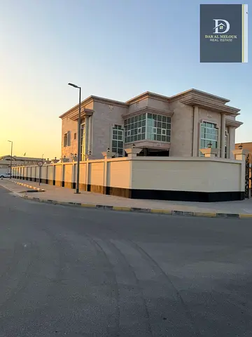 For Sale / Villa in Al Tarfa / Sharjah / Area 18000 sq ft / Zaria / 3 Streets