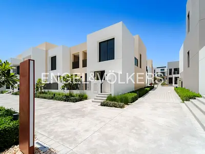 Corner Unit | Big Plot | Next to pool