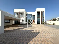Luxury Corner Villa | Second Row from the Beach