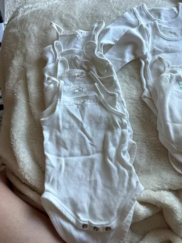 Baby clothes 0-3 months