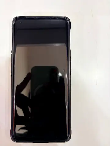 Very new used oneplus 10pro 5G 256GB  with high protective case - good condition 10 out of 10