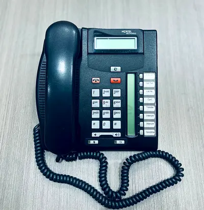 NORTEL T7208