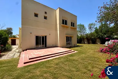Type 4 | Well maintained | Available | 4 Bed