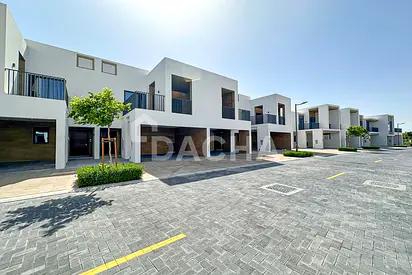 Single Row | Vacant May | Prime Location