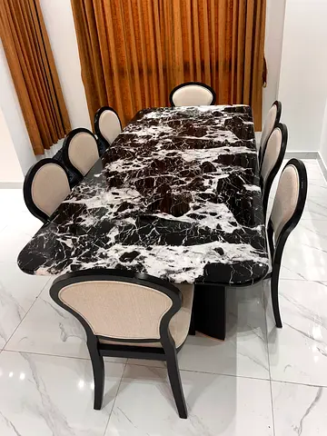 Dining Table with 8 chairs