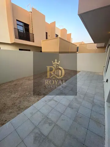 DISTRESS DEAL | TOWN HOUSE 3-BR | NO SERVICE CHARGES FOR LIFE | FREE HOLD