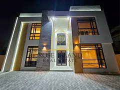 HOT DEAL|Fascinating Villa| Prime Location