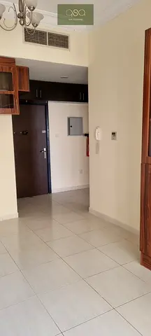 Parking/GardenView/SemiClosed Kitchen/HighFloor/1BHK with Big Hall and 2 Washrooms for Rent