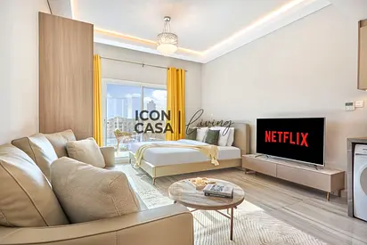 Premium Renovated Studio | Pool & Gym