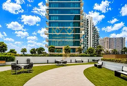 Best Rental Offer: 12 Payments / Move-In Ready Studio / Modern Furnishing
