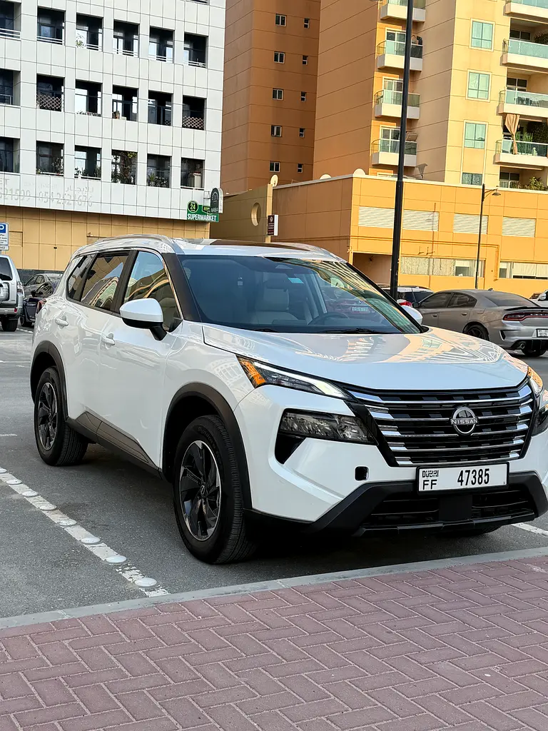 Nissan Rogue 2025 — photo 1 of 16