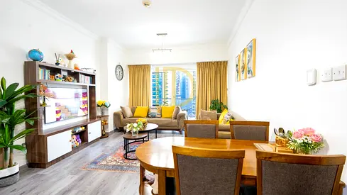Near Metro - Lake View - Spacious Layout