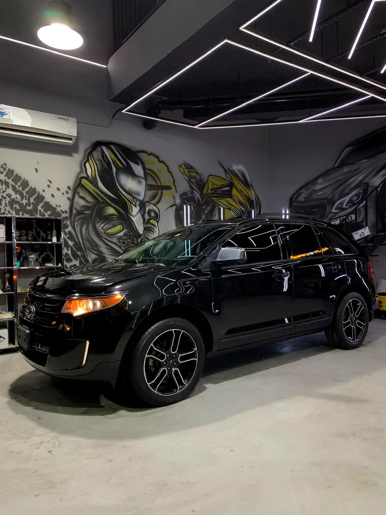 Ford Edge 2014 — photo 1 of 4