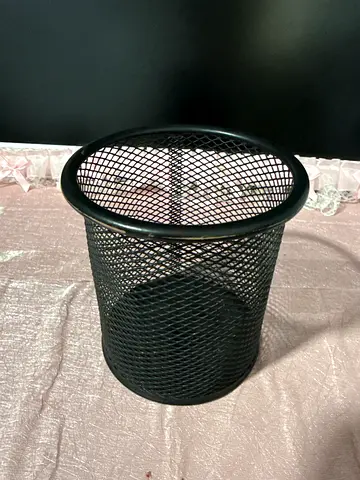 Pen holder