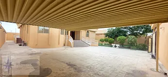 ***Spacious 5Bhk Single Storey Villa in available Al Khezamia Area***