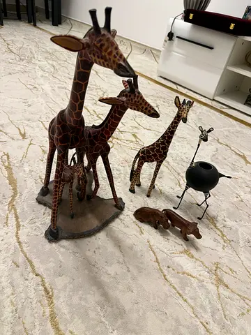 Show pieces