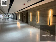 Luxury second tenant apartment for rent. Master bedroom, very spacious hall, equipped kitchen, 2 ba
