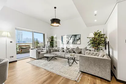 Upgraded Duplex | Lake & Skyline View | Vacant