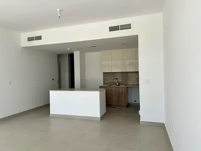 Spacious 4BR | Bright | Close to Amenities