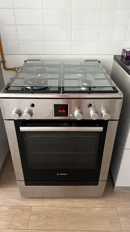 Bosch Gas Cooker – Excellent Condition