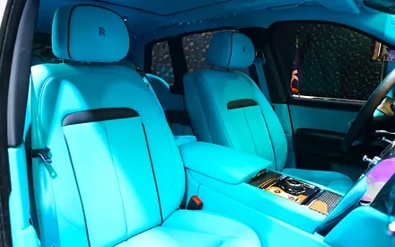 صورة 19 لـ 2019 ROLLS-ROYCE CULLINAN