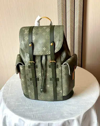 Louis Vuitton Backpack For Men’s