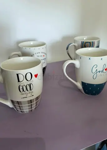 Set of 4 Ceramic Coffee/Tea Mugs