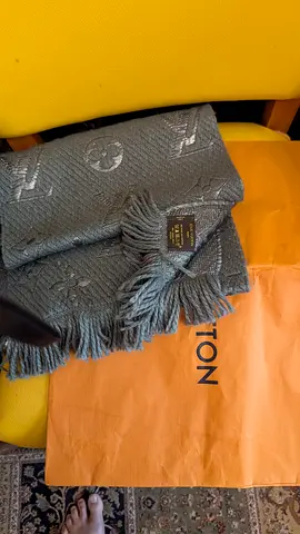 Louis Vuitton Monogram Wool Scarf - Grey, Excellent Condition