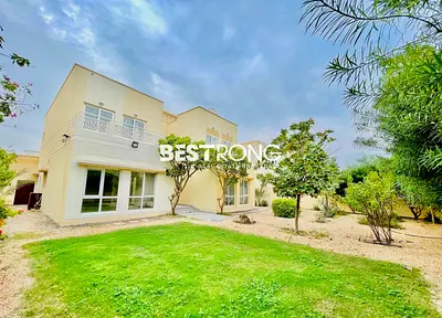 Refined 4-Bedroom Haven in Meadows 9
