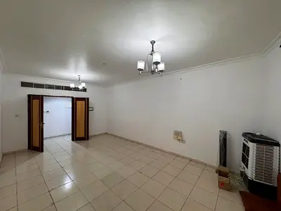 للإيجار الشهري شامل فواتير او غير شامل الاختيار لك