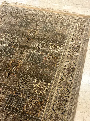 Traditional Patterned rug 230x160cm