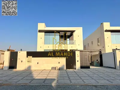 For sale: a ready-to-move-in villa, close to all amenities, with very spacious layouts and a luxurious design.