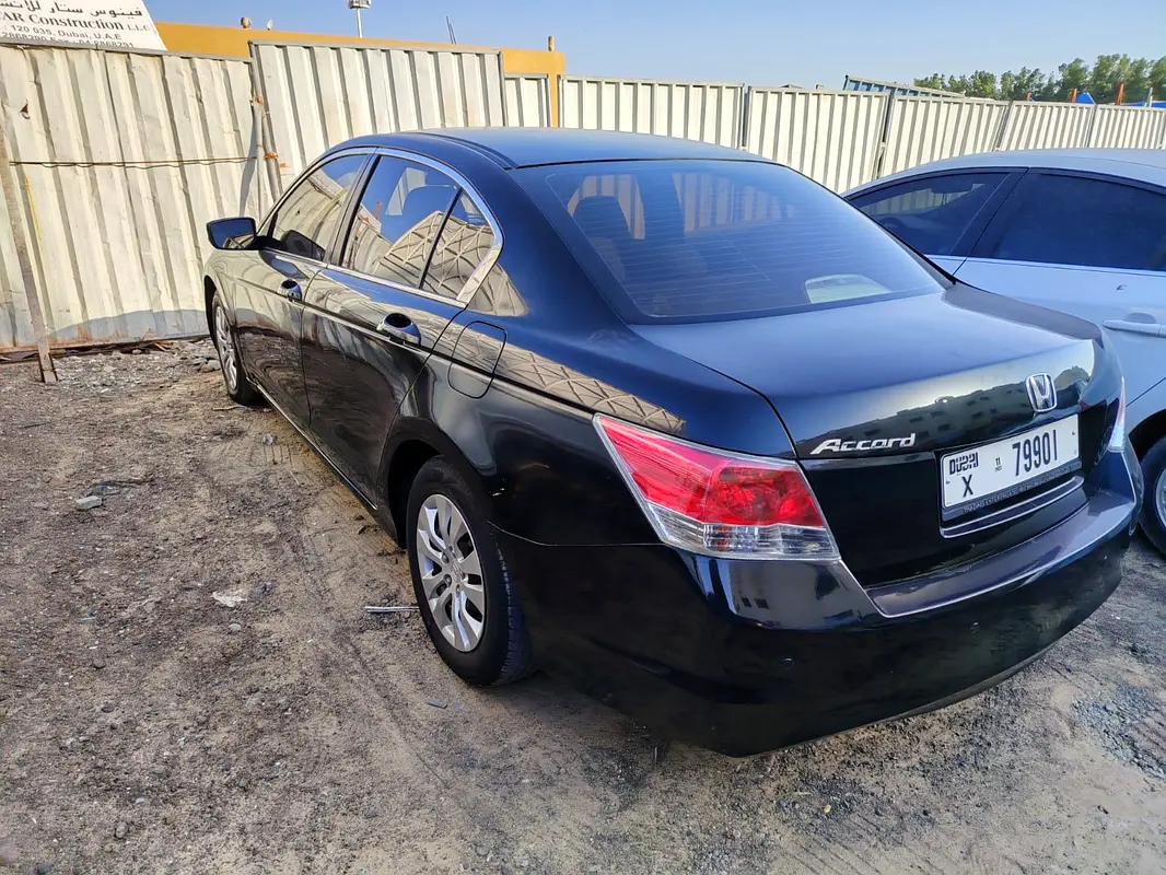 Honda Accord 2009 — photo 1 of 7