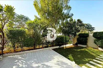 Greenbelt Backing | Spacious 4BR Villa | Vacant
