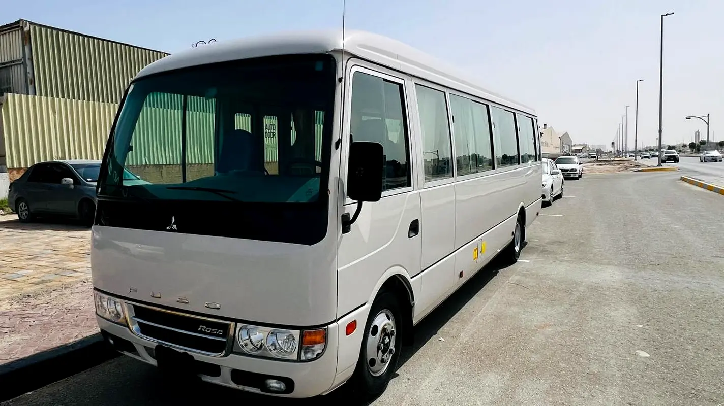 Mitsubishi Fuso Rosa 2024 — photo 1 of 9