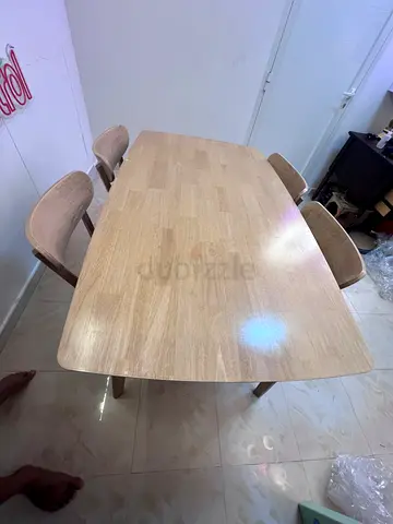 6 seater dining table with 4 chairs