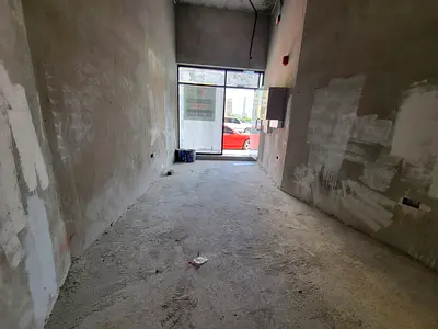 Shop At Prime Location Ready To Take Brand New