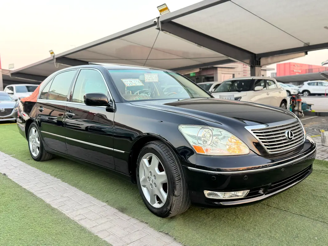 Lexus LS-Series 2005 — photo 1 of 10