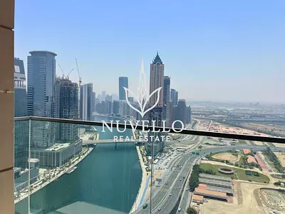 Luxury Canal-View Living in the Heart of Business