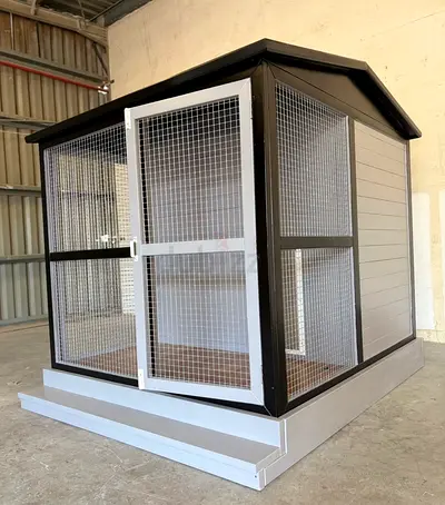 Animal house for sale with plug in AC