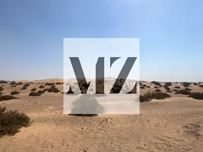 للبيع اربع قطع فى الشارقة منطقة الحوشى