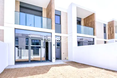 Genuine Listing | Walk to Pool | Internal Location