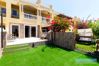 2 Bedroom Townhouse for Rent Al Hamra Village - Excellent condition