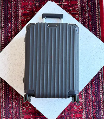 Rimowa Distinct cabin suitcase