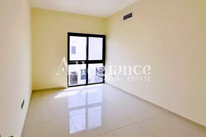 V3 Type | 6BR + M | Spacious Layout | Single Row