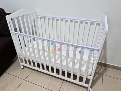 Junior Roman Crib (drop side, wheels, height adjustable)