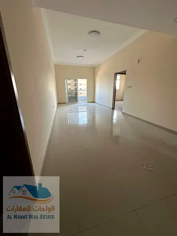 🏢 غرفة وصالة أول ساكن للإيجار السنوي – الجرف 3 | عجمان  ✨ شقة مميزة بموقع حيوي قريب من جميع الخدمات وسهلة الوصول  🔹 تفاصيل الشقة: ✔️ غرفة نوم + صالة
